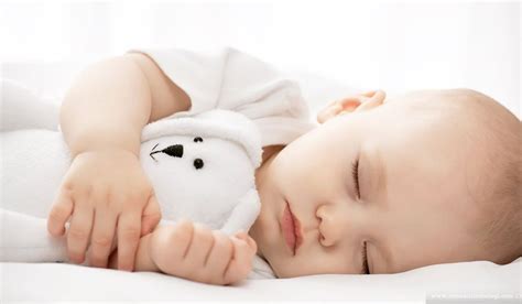 Bebeğinizin Uyku Düzenini Nasıl Sağlayabilirsiniz?